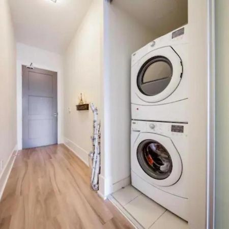 Metropolis Loft - Cn Tower Apartment Toronto Ngoại thất bức ảnh