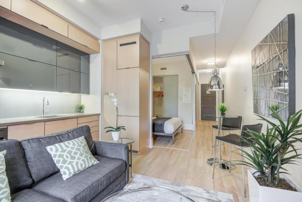 Metropolis Loft - Cn Tower Apartment Toronto Ngoại thất bức ảnh