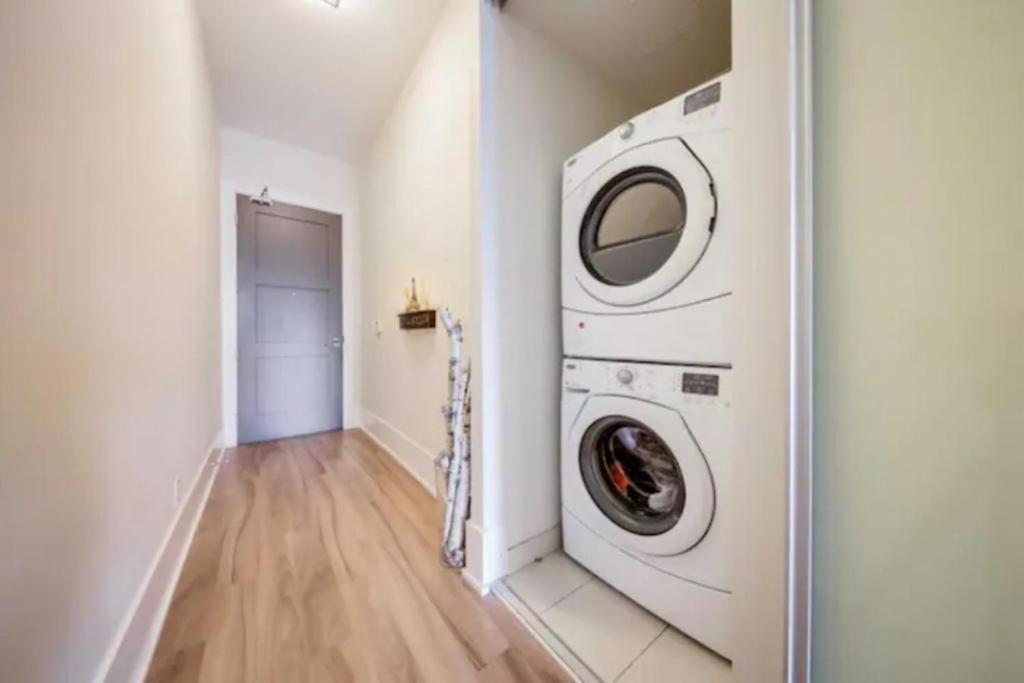 Metropolis Loft - Cn Tower Apartment Toronto Ngoại thất bức ảnh